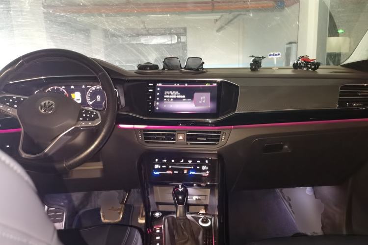 Used Volkswagen Tayron X 2020 380TSI Four-Wheel Drive Dynamic Connect Edition Center Console
