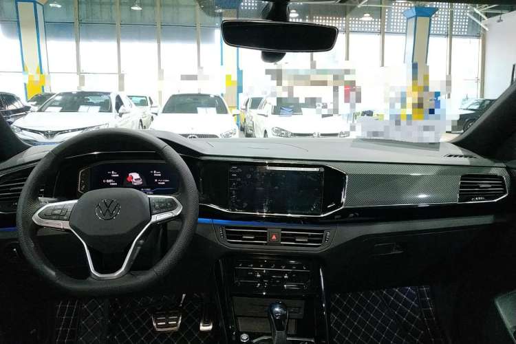 Used Volkswagen Tayron X 2020 330TSI Two-Wheel Drive Flagship Smart Connectivity Version Center Console