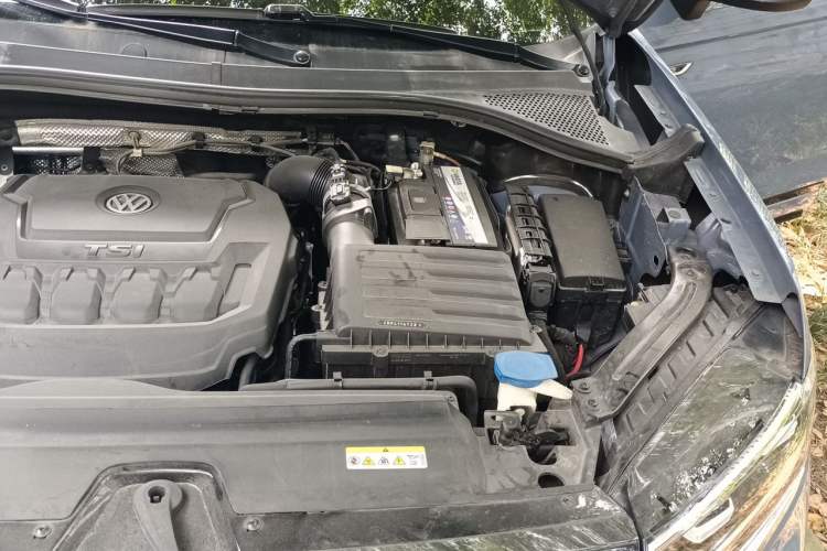 Used Volkswagen Tayron X 2020 330TSI Two-Wheel Drive Luxury Smart Connectivity Version Engine Bay Left