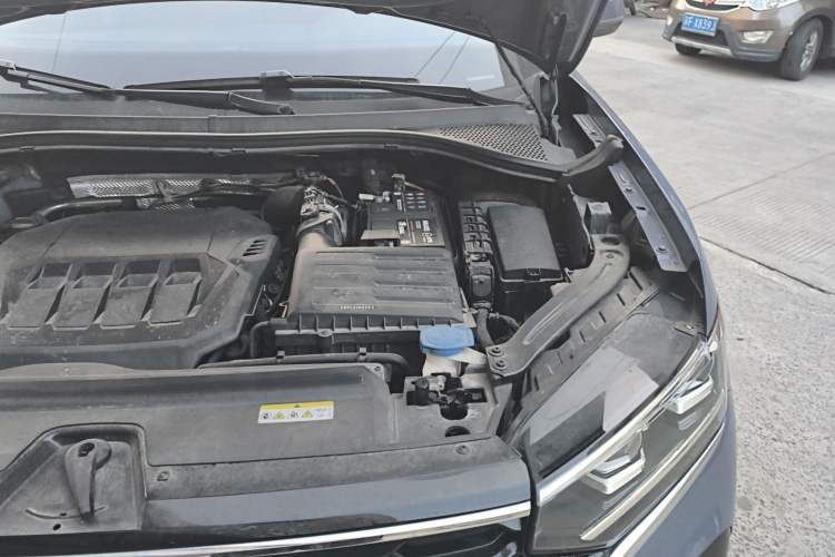 Used Volkswagen Tayron X 2020 330TSI Two-Wheel Drive Luxury Smart Connectivity Version Engine Bay Left