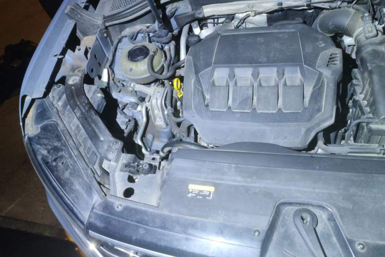 Used Volkswagen Tayron X 2020 330TSI Two-Wheel Drive Luxury Smart Connectivity Version Engine Bay Right