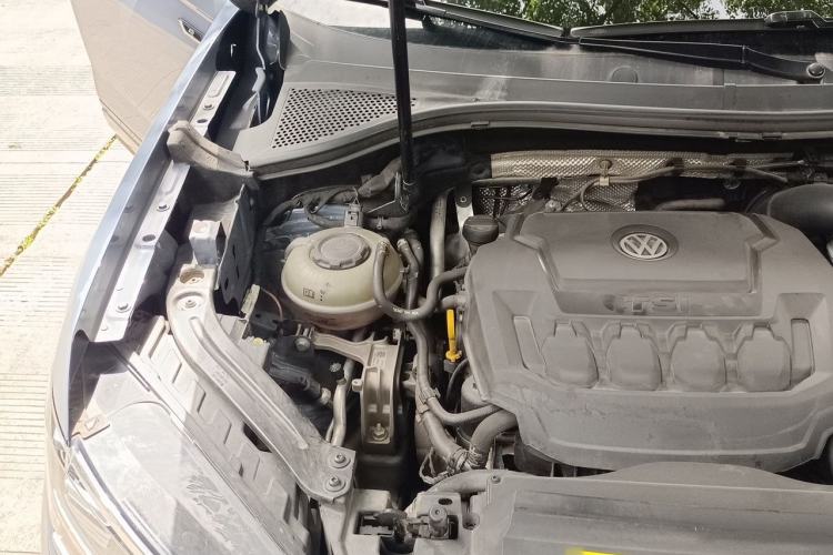 Used Volkswagen Tayron X 2020 330TSI Two-Wheel Drive Luxury Smart Connectivity Version Engine Bay Right