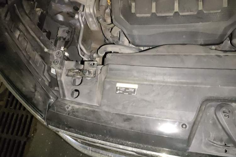Used Volkswagen Tayron X 2020 330TSI Two-Wheel Drive Luxury Smart Connectivity Version Engine Bay Right
