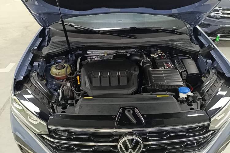 Used Volkswagen Tayron X 2020 330TSI Two-Wheel Drive Luxury Smart Connectivity Version Engine Bay