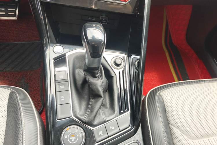 Used Volkswagen Tayron X 2020 380TSI Four-Wheel Drive Prestige Connected Version Gear Lever