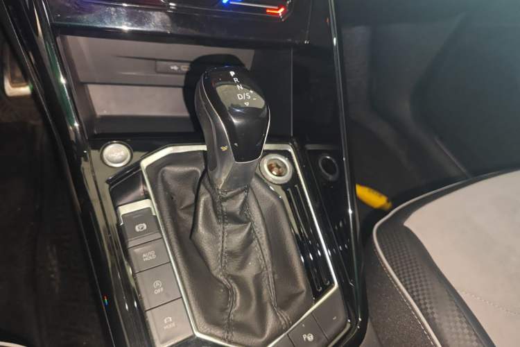 Used Volkswagen Tayron X 2020 330TSI Two-Wheel Drive Flagship Smart Connectivity Version Gear Lever