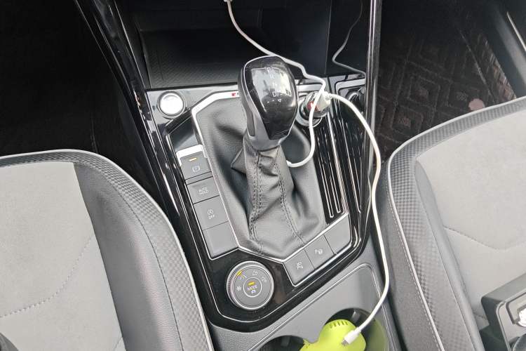 Used Volkswagen Tayron X 2020 380TSI Four-Wheel Drive Dynamic Connect Edition Gear Lever