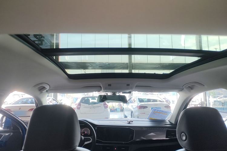Used Volkswagen Tayron X 2020 330TSI Two-Wheel Drive Luxury Smart Connectivity Version Headliner