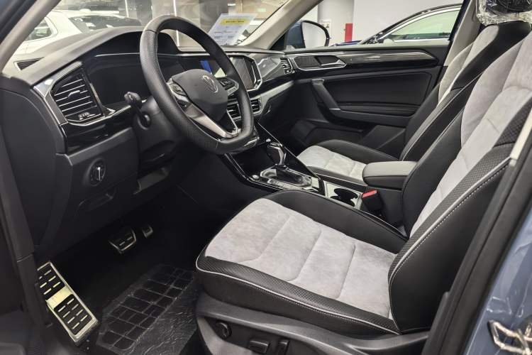 Used Volkswagen Tayron X 2020 330TSI Two-Wheel Drive Luxury Smart Connectivity Version Interior 2