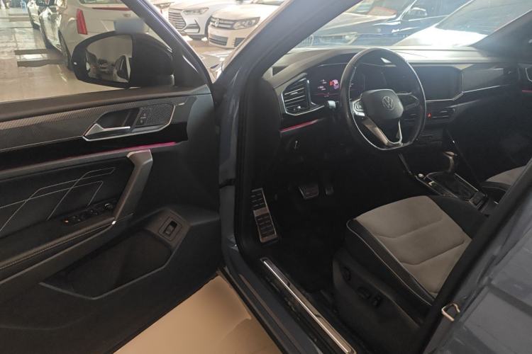 Used Volkswagen Tayron X 2020 330TSI Two-Wheel Drive Flagship Smart Connectivity Version Interior 3