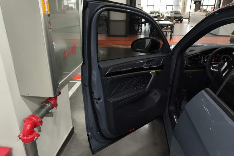 Used Volkswagen Tayron X 2020 330TSI Two-Wheel Drive Flagship Smart Connectivity Version Left Front Door Interior