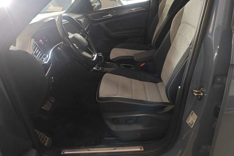 Used Volkswagen Tayron X 2020 330TSI Two-Wheel Drive Flagship Smart Connectivity Version Left Front Seat