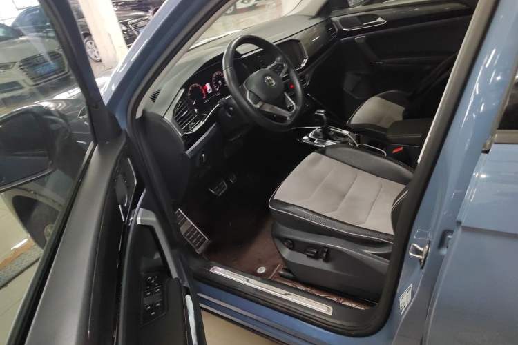 Used Volkswagen Tayron X 2020 330TSI Two-Wheel Drive Luxury Smart Connectivity Version Left Front Seat
