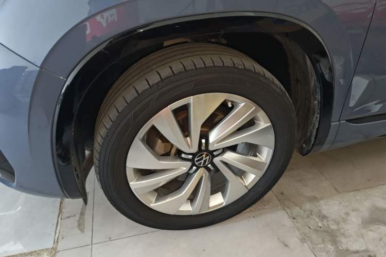 Used Volkswagen Tayron X 2020 330TSI Two-Wheel Drive Luxury Smart Connectivity Version Left Front Wheel Hub