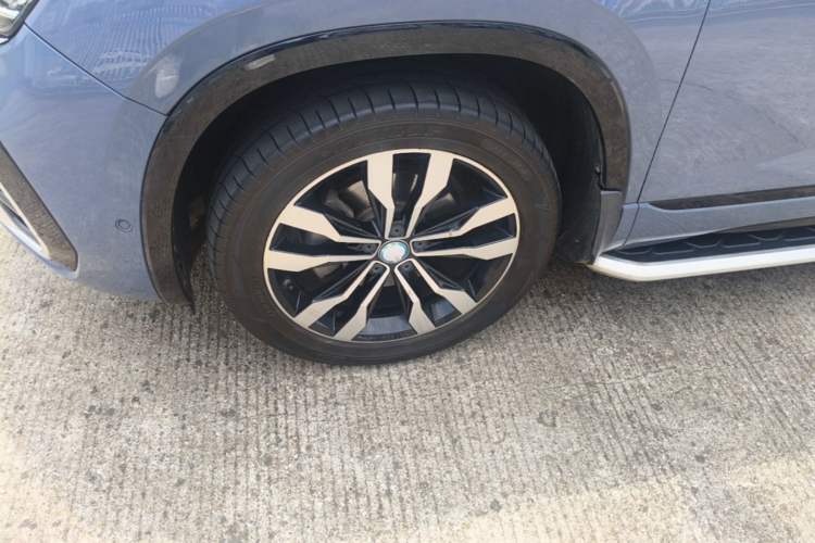 Used Volkswagen Tayron X 2020 380TSI Four-Wheel Drive Prestige Connected Version Left Front Wheel Hub