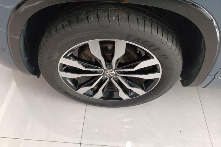 Used Volkswagen Tayron X 2020 380TSI Four-Wheel Drive Prestige Connected Version Left Front Wheel Hub