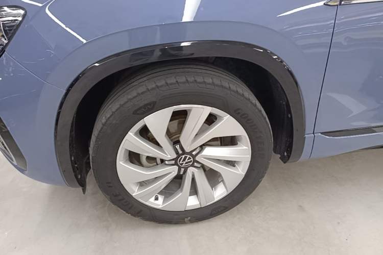 Used Volkswagen Tayron X 2020 330TSI Two-Wheel Drive Luxury Smart Connectivity Version Left Front Wheel Hub