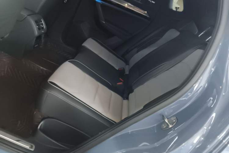 Used Volkswagen Tayron X 2020 380TSI Four-Wheel Drive Prestige Connected Version Left Rear Seat