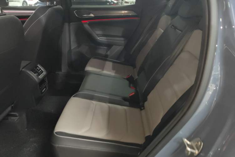Used Volkswagen Tayron X 2020 380TSI Four-Wheel Drive Prestige Connected Version Left Rear Seat