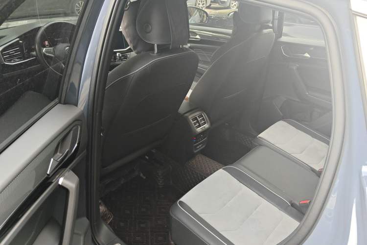 Used Volkswagen Tayron X 2020 380TSI Four-Wheel Drive Dynamic Connect Edition Left Rear Seat