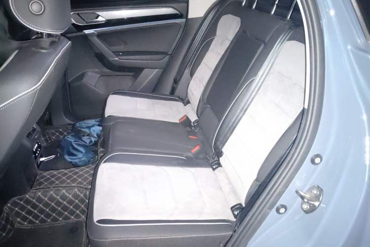Used Volkswagen Tayron X 2020 330TSI Two-Wheel Drive Luxury Smart Connectivity Version Left Rear Seat