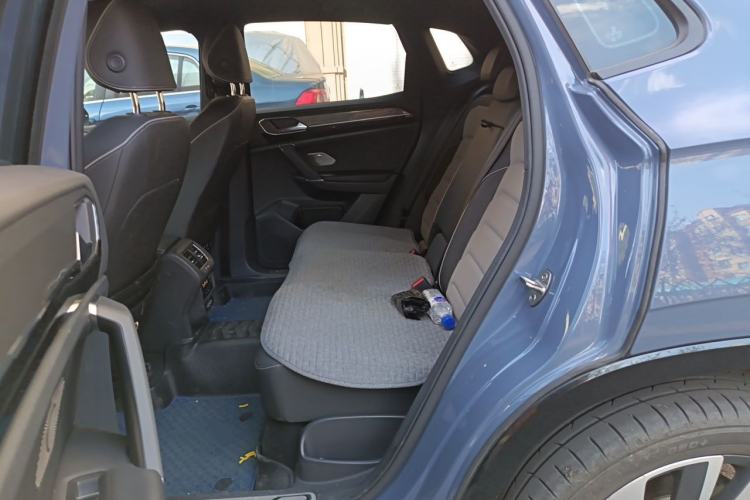 Used Volkswagen Tayron X 2020 380TSI Four-Wheel Drive Flagship Smart Connectivity Version Left Rear Seat