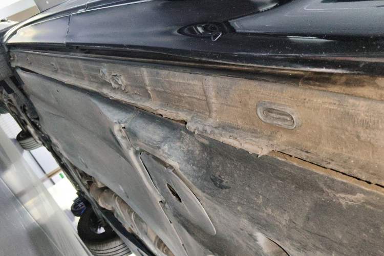 Used Volkswagen Tayron X 2020 380TSI Four-Wheel Drive Prestige Connected Version Left Side Sill