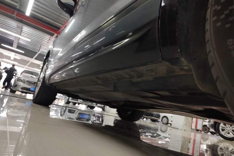 Used Volkswagen Tayron X 2020 330TSI Two-Wheel Drive Luxury Smart Connectivity Version Left Side Sill