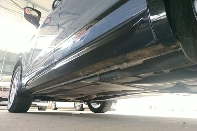 Used Volkswagen Tayron X 2020 330TSI Two-Wheel Drive Luxury Smart Connectivity Version Left Side Sill