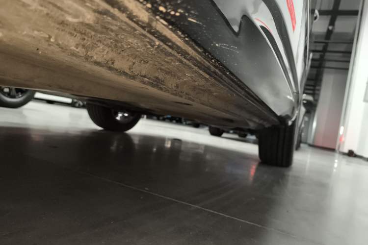 Used Volkswagen Tayron X 2020 330TSI Two-Wheel Drive Flagship Smart Connectivity Version Left Side Sill