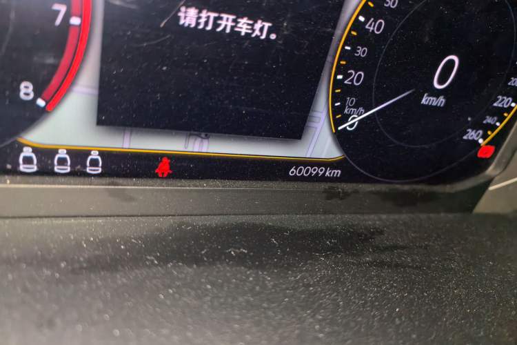 Used Volkswagen Tayron X 2020 330TSI Two-Wheel Drive Luxury Smart Connectivity Version Odometer Close Up
