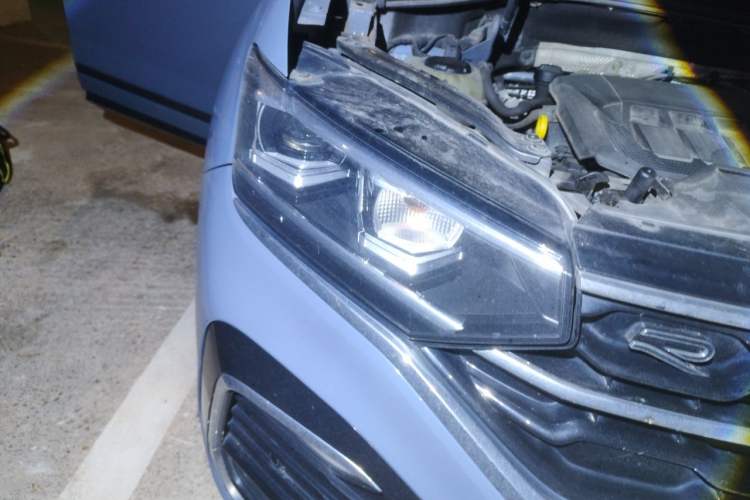 Used Volkswagen Tayron X 2020 330TSI Two-Wheel Drive Luxury Smart Connectivity Version Right Front Headlight