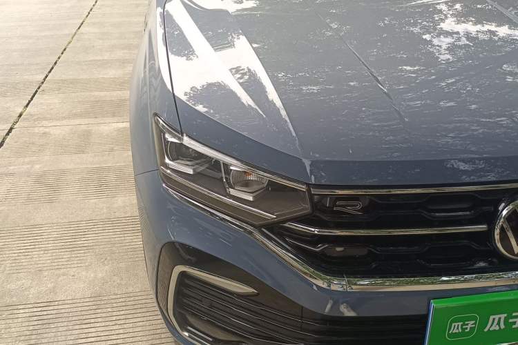 Used Volkswagen Tayron X 2020 330TSI Two-Wheel Drive Luxury Smart Connectivity Version Right Front Headlight