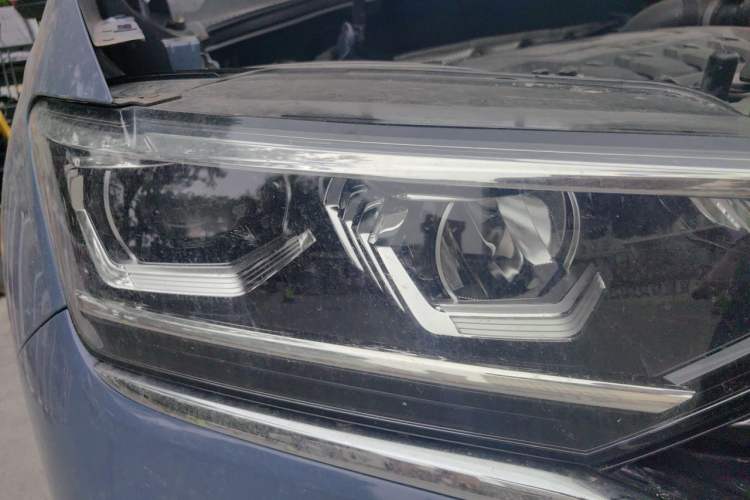 Used Volkswagen Tayron X 2020 330TSI Two-Wheel Drive Flagship Smart Connectivity Version Right Front Headlight