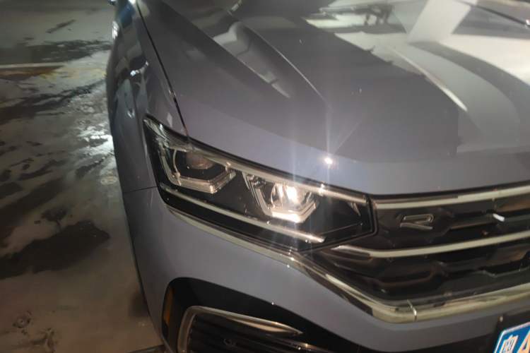 Used Volkswagen Tayron X 2020 380TSI Four-Wheel Drive Dynamic Connect Edition Right Front Headlight