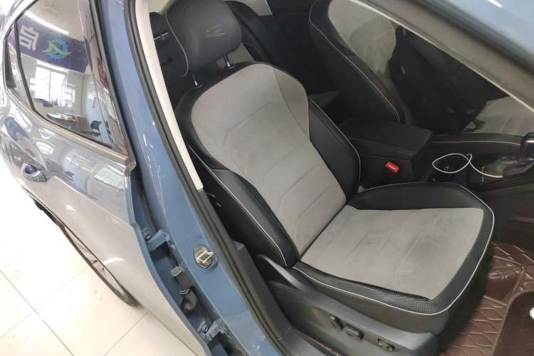 Used Volkswagen Tayron X 2020 330TSI Two-Wheel Drive Luxury Smart Connectivity Version Right Front Seat