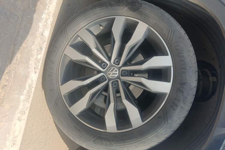 Used Volkswagen Tayron X 2020 380TSI Four-Wheel Drive Prestige Connected Version Right Front Wheel Hub
