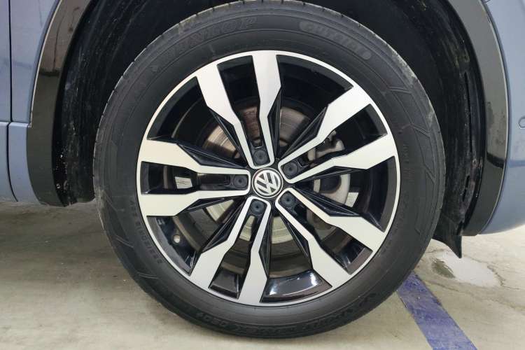 Used Volkswagen Tayron X 2020 380TSI Four-Wheel Drive Prestige Connected Version Right Front Wheel Hub