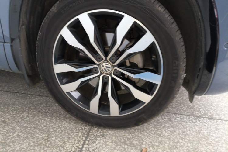 Used Volkswagen Tayron X 2020 380TSI Four-Wheel Drive Prestige Connected Version Right Front Wheel Hub