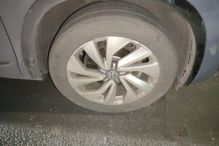 Used Volkswagen Tayron X 2020 330TSI Two-Wheel Drive Luxury Smart Connectivity Version Right Front Wheel Hub