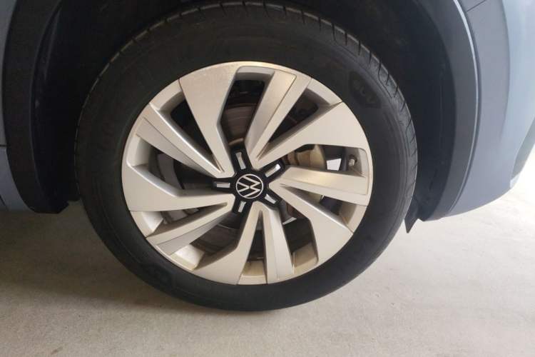 Used Volkswagen Tayron X 2020 330TSI Two-Wheel Drive Luxury Smart Connectivity Version Right Front Wheel Hub