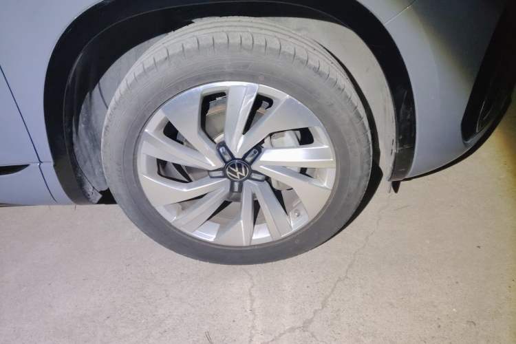 Used Volkswagen Tayron X 2020 330TSI Two-Wheel Drive Luxury Smart Connectivity Version Right Front Wheel Hub