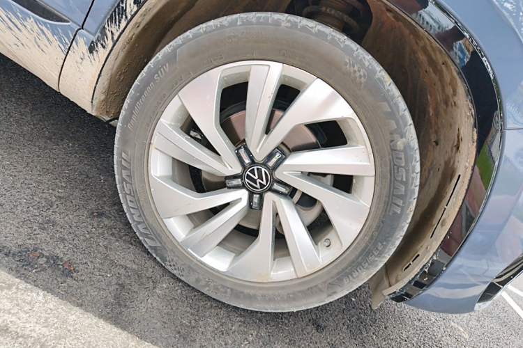 Used Volkswagen Tayron X 2020 330TSI Two-Wheel Drive Luxury Smart Connectivity Version Right Front Wheel Hub