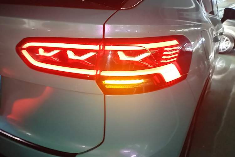 Used Volkswagen Tayron X 2020 330TSI Two-Wheel Drive Luxury Smart Connectivity Version Right Rear Taillight