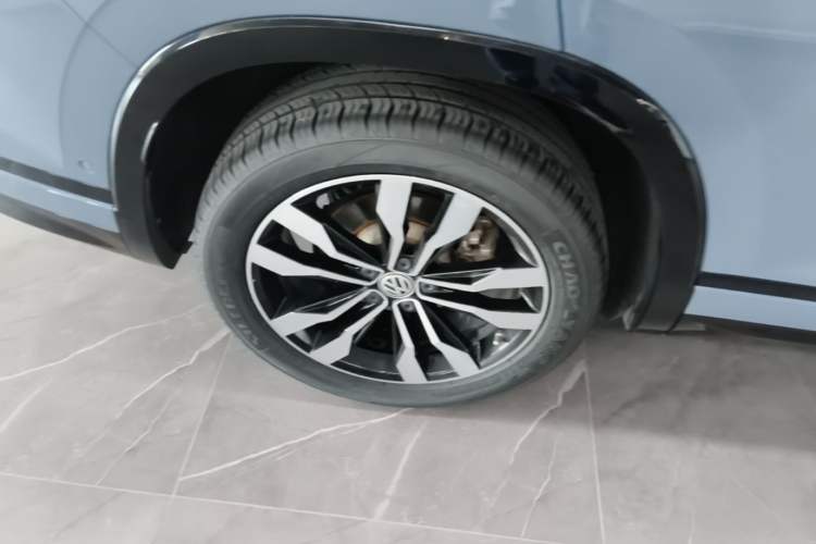 Used Volkswagen Tayron X 2020 380TSI Four-Wheel Drive Prestige Connected Version Right Rear Wheel Hub