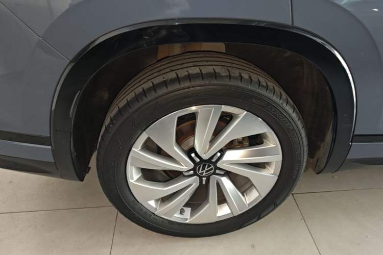 Used Volkswagen Tayron X 2020 330TSI Two-Wheel Drive Luxury Smart Connectivity Version Right Rear Wheel Hub