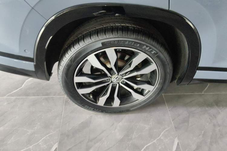Used Volkswagen Tayron X 2020 380TSI Four-Wheel Drive Prestige Connected Version Right Rear Wheel Hub