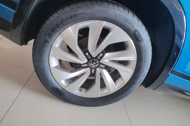 Used Volkswagen Tayron X 2020 330TSI Two-Wheel Drive Luxury Smart Connectivity Version Right Rear Wheel Hub