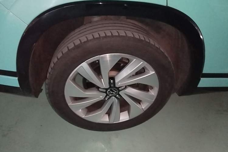 Used Volkswagen Tayron X 2020 330TSI Two-Wheel Drive Luxury Smart Connectivity Version Right Rear Wheel Hub