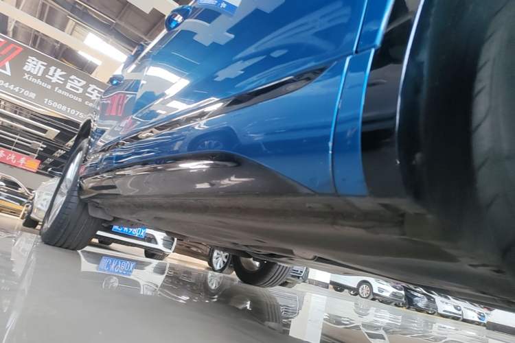 Used Volkswagen Tayron X 2020 330TSI Two-Wheel Drive Luxury Smart Connectivity Version Right Side Sill